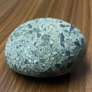 Mixed Color River Pebbles – Smooth Natural Stones for Planters, Terrariums, Zen Gardens & Aquarium Decoration