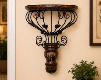 Estante de pared de madera artesanal con soportes de hierro forjado, decoración rústica vintage para el hogar.