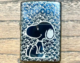 Encendedor Zippo grabado con láser: temática de Snoopy, diseño personalizado de 5 lados
