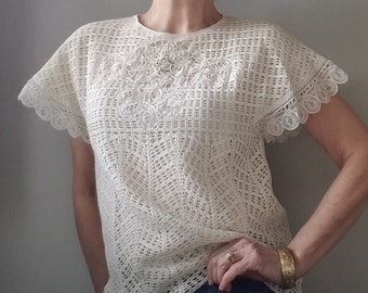 90's Romantic Ivory Top Victorian Style Top Crochet Lace Woven Top 1990's feminine top-m