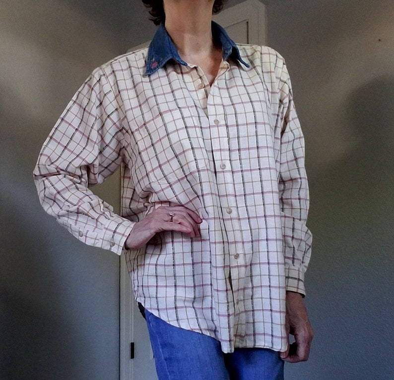 Vintage women's size large ivory plaid cotton blouse embroidered denim collar button down long sleeve Erika Classics afbeelding 3