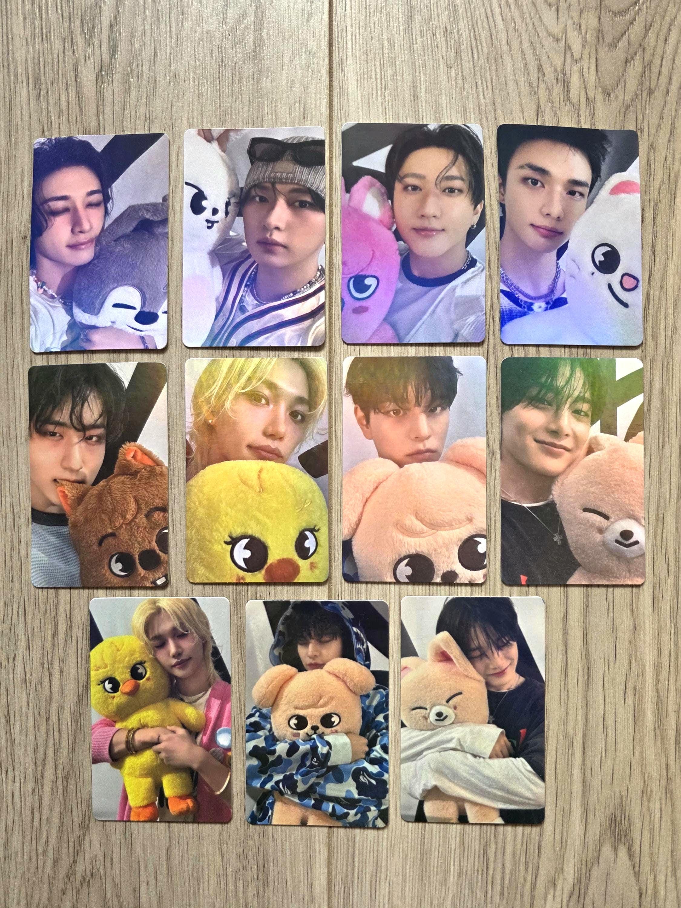 STRAY-KIDS [Karma 4ème album SKZOO Ver/NFC Charm Porte-clés Profil 8 Cartes POB Cadeau aléatoire STRAY-KIDS [Karma 4ème album SKZOO Ver/NFC Charm Porte-clés Profil 8 Cartes POB Cadeau aléatoire