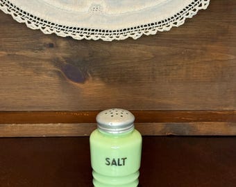 ヴィンテージ ジャネット グラス ジェダイト「蜂の巣」ソルトシェーカー – 6オンス – ウランガラス – オリジナルアルミ蓋 – クラシック グリーン デプレッションガラス