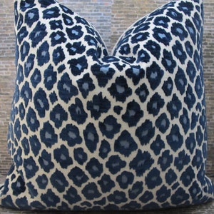 3BModLiving Housse de coussin design, velours léopard surélevé, bleu