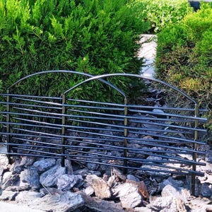Elegant Decorative Yard Barrier, Wicker Fence for Flower Beds and Bushes - ARCH BLACK