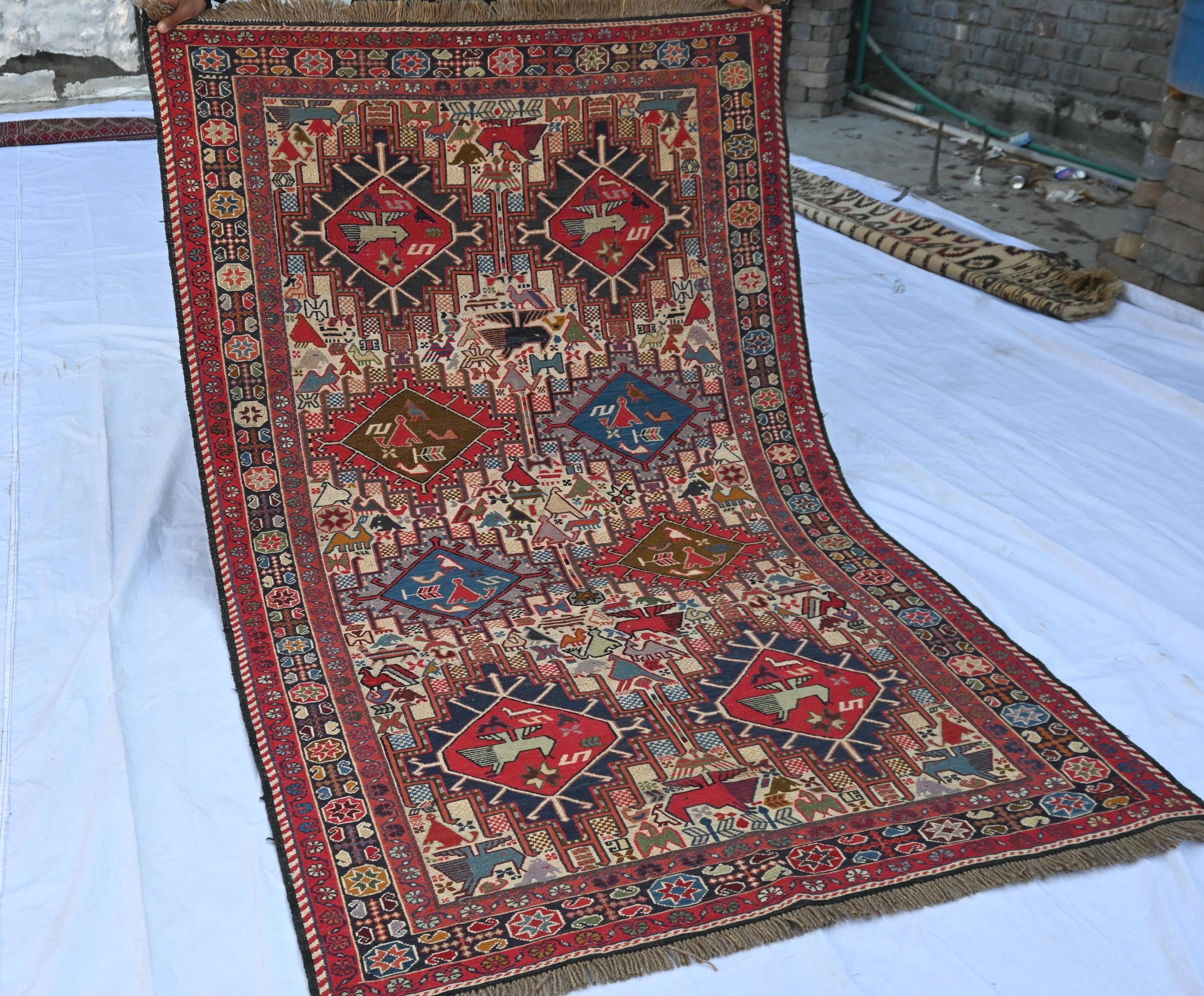 Kilim Soumak / Sumak. Fabrication: entièrement fait main | Selency