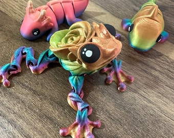 3D Printed Rose Frog - Articulated Unique Desk Buddy Fidget