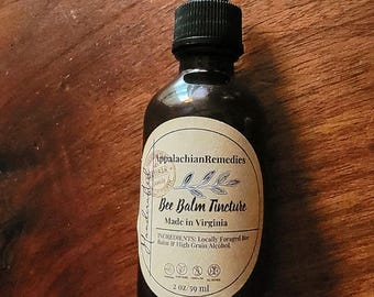 Tintura de melisa: extracto de hierbas en lotes pequeños de Appalachian Remedies