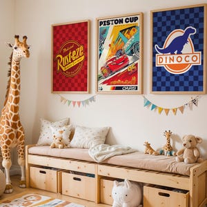 Zestaw plakatów do filmu Auta 3 szt., Piston Cup, wydruk artystyczny Rust-eze, wydruk artystyczny Dinoco, plakat McQueen, Lightning McQueen, wydruki Disney Cars, Auta