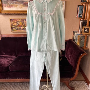 Vintage NWT 1980’s Barbizon 2 Piece Pajama Set - Small