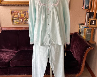 Vintage NWT 1980’s Barbizon 2 Piece Pajama Set - Small