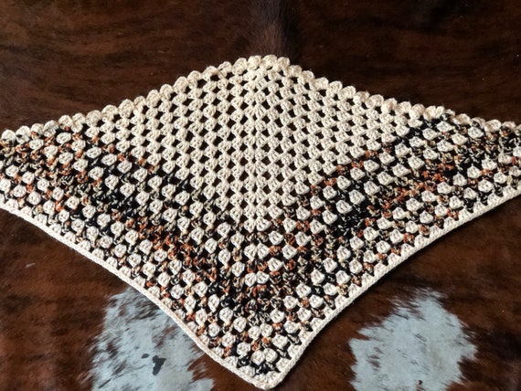 Vintage Boho 1960’s Crocheted Shawl - image 3