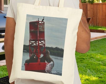 Bolso de lona Sea Lion Tote, diseño de boya marina roja, bolso de mano con diseño de león marino, bolso de verano náutico, accesorio de playa, bolso de mercado de algodón duradero.