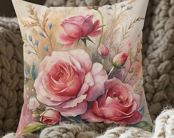 Cojín cuadrado floral vintage con rosas rosadas, decoración romántica para casa de campo, cojín de rosas de jardín, detalle floral en acuarela para el hogar.