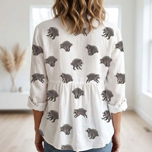 Jimothy Raccoon Blouse Shirt, Famous Seattle Raccoon Women Shirt, Short King Jimothy Tee, Cute Trash Panda Shirt for Her, Gift for her bild 5