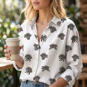 Jimothy Raccoon Blouse Shirt, Famous Seattle Raccoon Women Shirt, Short King Jimothy Tee, Cute Trash Panda Shirt for Her, Gift for her bild 7