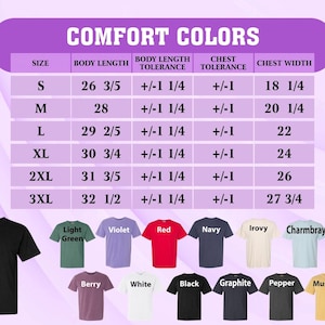 K&ouml;nnte beinhalten: Gr&ouml;&szlig;entabelle f&uuml;r Comfort Colors T-Shirts mit Ma&szlig;en in Zoll. Die Tabelle umfasst die Gr&ouml;&szlig;en S bis 3XL, K&ouml;rperl&auml;nge, Brustweite und Farboptionen wie Schwarz, Rot und Marineblau. Die K&ouml;rperl&auml;ngen variieren von 67,6 cm bis 82,5 cm.
