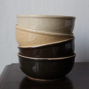 Cuenco de cerámica para bonsái hecho a mano con drenaje