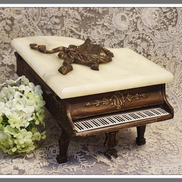 Thorens Piano Music Box Cigarette Box, Thorens Music Jewelry Box, Made In Switzerland, Piano Swiss Music Box, Works!