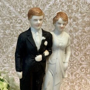 5.25 Bride and Groom Wedding Cake Topper, 1940 Vintage Wedding Cake Topper, Collectible Cake Decoration, Wedding Collectible, Wedding Topper