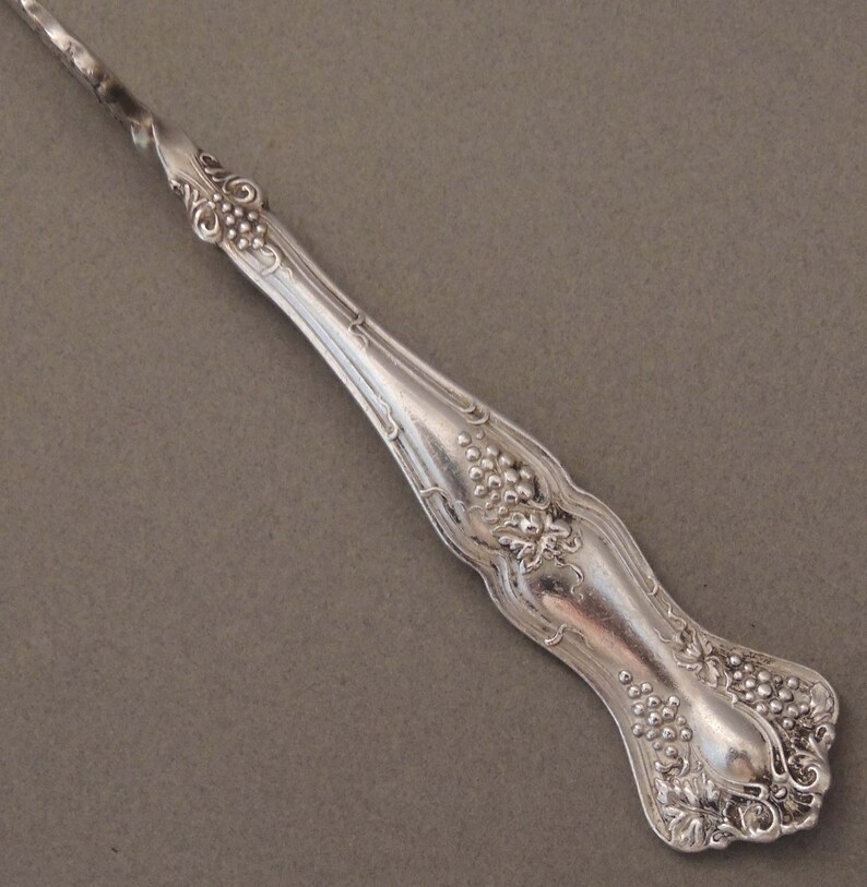 1904 VINTAGE Pattern Twisted Butter Knife Silver Plate ...