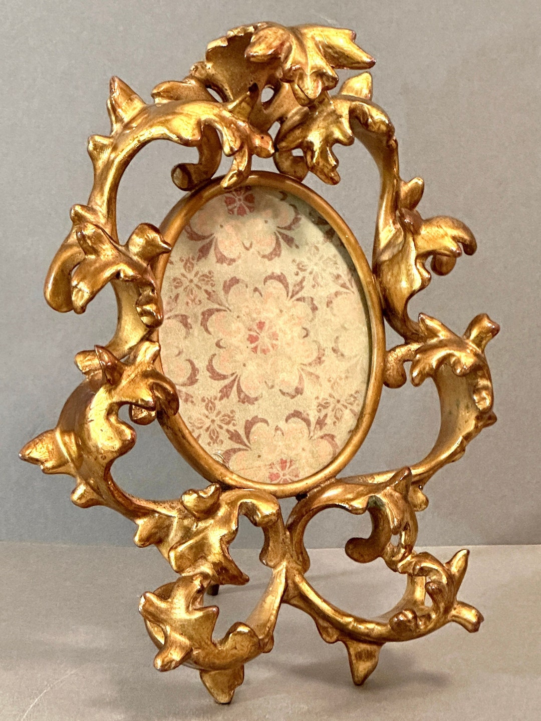 Antique Gold Oval Frame AMW Art Metal Works, 19th Century Victorian