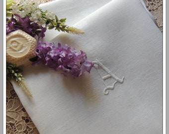 Linen / Lace / Pillows