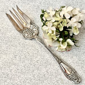 RC Co Silver Plate Cold Meat Fork Isabelle Pattern – Grape Patten Serving Fork