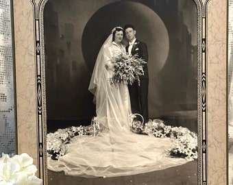 Vintage 1930s Bride and Groom Wedding Photo, Wedding Photo Prop, Black and White Wedding Photograph, Period Wedding, Wedding Decor