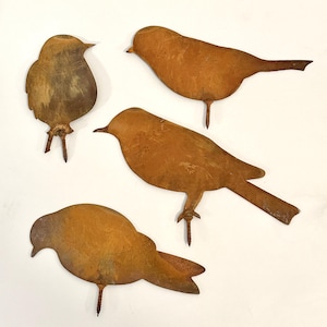 Rusty Metal Bird Decoration, Rustic Metal Bird for Crafting, Bird Decor, Metal Bird with Screw Base, Country Living Decor, Cottage Decor