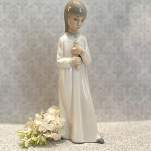 Zaphir Girl Figurine - Etsy