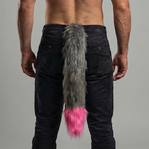 Wag-Ready Kunstpelz Pup Tail-Two-Tone-Serie. Gürtel Clip