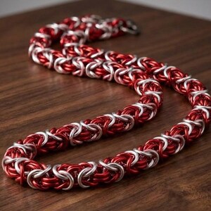 Custom Handmade chain. Anodized aluminum. Thickness 1 cm. (0.39 in) (Padlock not included)