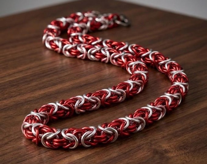 Custom Handmade chain. Anodized aluminum. Thickness 1 cm. (0.39 in) (Padlock not included)