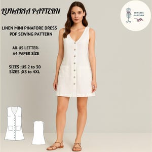 Puede incluir: Un vestido mini-pinafore de lino blanco con cuello en V, cierre de botones en la parte delantera y dos bolsillos delanteros. El vestido sin mangas llega por encima de las rodillas. La imagen incluye el texto "LUNARIA PATTERN" y "LINEN MINI PINAFORE DRESS PDF SEWING PATTERN".