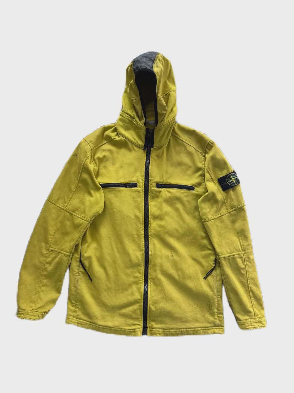 ストーンアイランド ヴィンテージ　イエローフード付きジャケット　イタリア製 中古・古着通販】STONE ISLAND (ストーンアイランド) ガーメントダイ