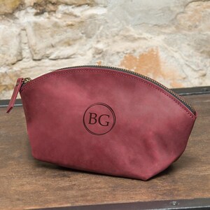 Customized leather makeup pouch, Makeup bag with initials, Engraved cosmetic bag, Small cosmetic bag for purse, Zipper cosmetic bag