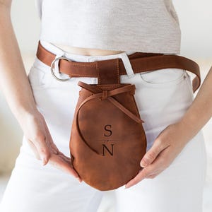 Leather belt pouch bag, Renaissance belt pouch, Leather medieval belt pouch, Drawstring belt pouch, Personalized leather belt pouch