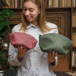 Bolsa de maquillaje de cuero personalizada, Bolsa de maquillaje grabada, Bolsa de cosméticos de cuero, Bolsa de maquillaje con cremallera, Bolsa de maquillaje para bolso pequeño