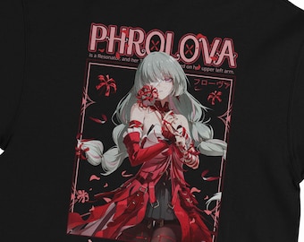 Puede incluir: Sudadera con capucha negra con un gráfico rojo y rosa de estilo anime. El gráfico presenta un personaje sosteniendo una flor, el texto "PHROLOVA" y caracteres japoneses. El personaje lleva un vestido rojo. La sudadera es de material suave.
