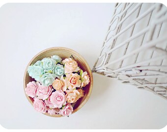 Modisteria fiori heartshape boccioli di carta di fiori misto rosa, aqua e pesca colore / pack