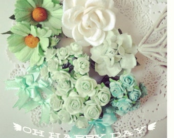 Mixed mint & white Mulberry paper flower / pack
