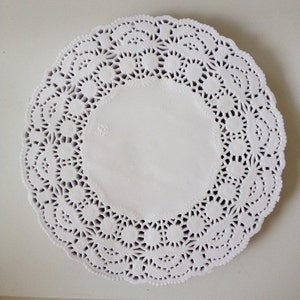Doily de renda de papel de casamento 7" para reserva de sucata ou confecção de cartão/pacote