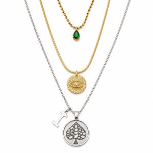 Brad Pitt “F1” Halsketten-Set – Spade, Evil Eye & Smaragd Anhänger (3er Set)