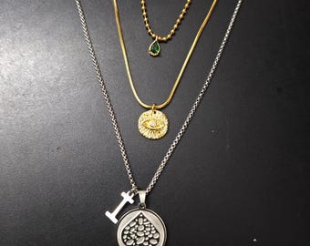 Brad Pitt “F1” Necklace Set – Spade, Evil Eye & Emerald Pendants (Set of 3)