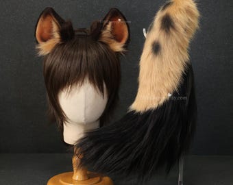 灰色オオカミのファースーツマスク。リアルなファーコスチューム