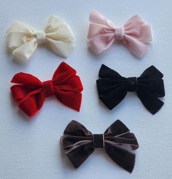 Set of five velvet pinwheel bows