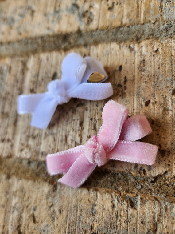 Set of two small velvet bows -  white and pink