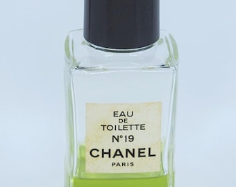 Rare Vintage CHANEL No 19 Eau De Toilette - Original Formula, New