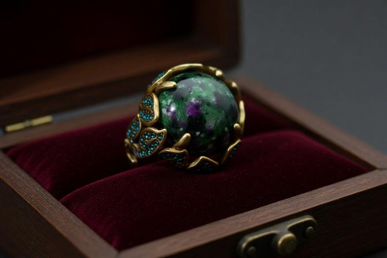 Victorian Gothic Statement Ring,Ruby Zoisite Stone, Large Cabochon Leaf Ring,Antique Gold Cocktail Ring, Dark Academia Jewelry,Witchy Gift image 3